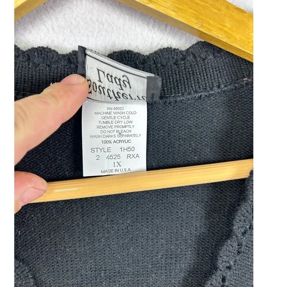 Vintage Southern Lady Black Embroidered Floral V Neck Button Front‎ Knit Vest 1X - Picture 4 of 9